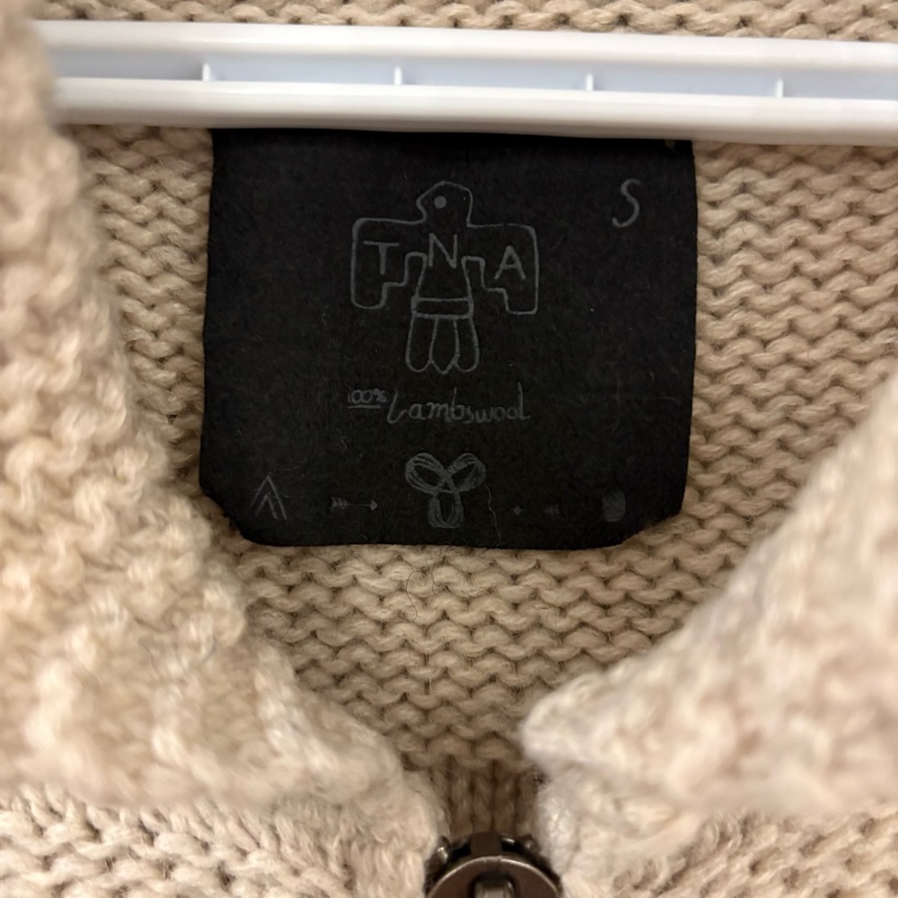 Aritzia TNA 100% Lambswool knit sweater Full Zip Shawl Collar - Picture 6 of 9